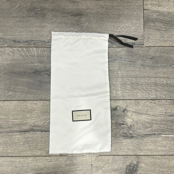 Gucci Shoes - • Gucci • Unisex 1 Shoe Drawstring Dust Bag White and Black